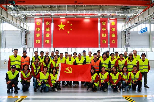 1540429157127946.jpg 2.jpg