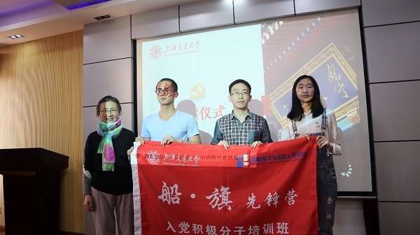 1558929993580929.jpg 3.jpg